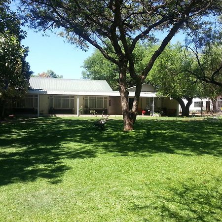 Black Swan Guest House Boshoek Екстер'єр фото