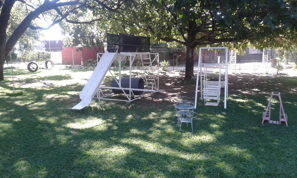 Black Swan Guest House Boshoek Екстер'єр фото