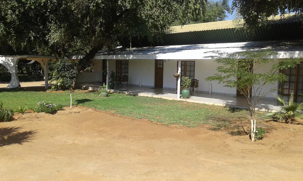Black Swan Guest House Boshoek Екстер'єр фото