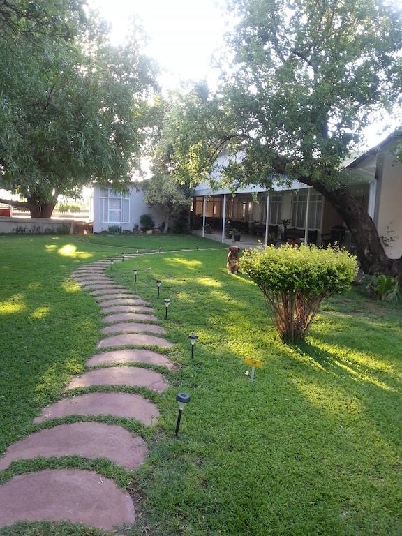 Black Swan Guest House Boshoek Екстер'єр фото