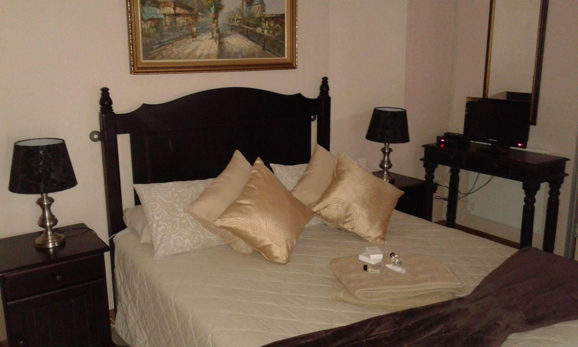 Black Swan Guest House Boshoek Екстер'єр фото