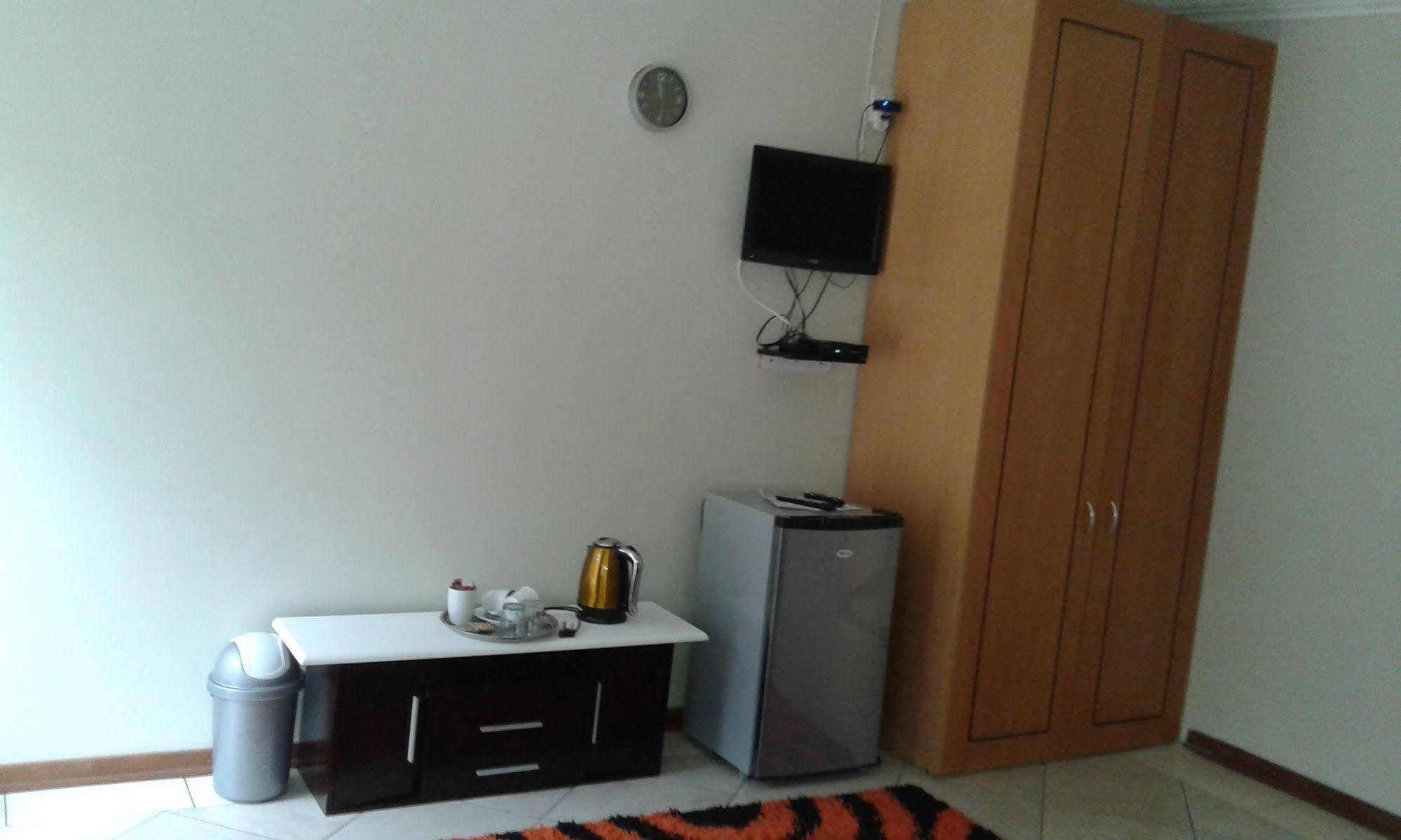 Black Swan Guest House Boshoek Екстер'єр фото