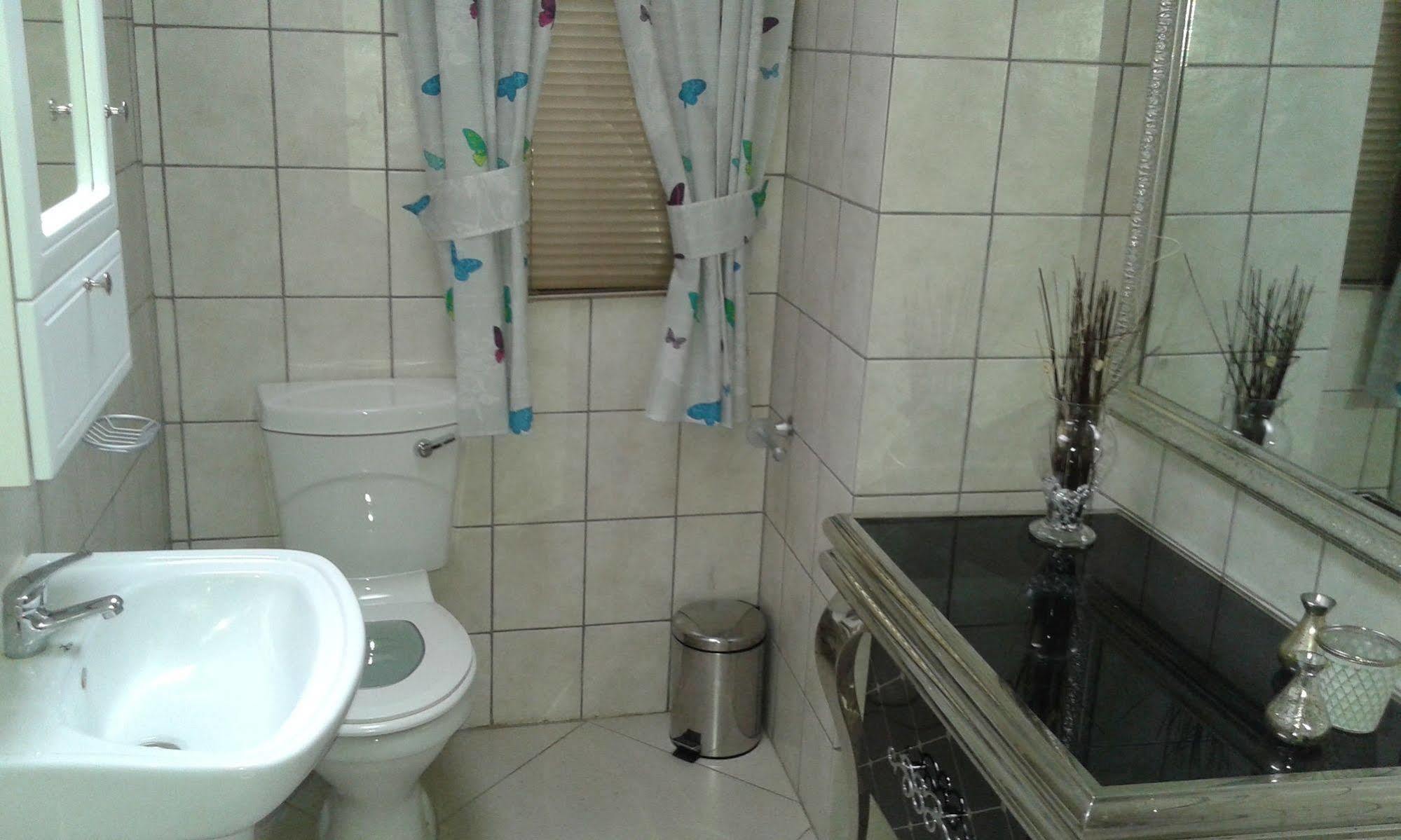 Black Swan Guest House Boshoek Екстер'єр фото
